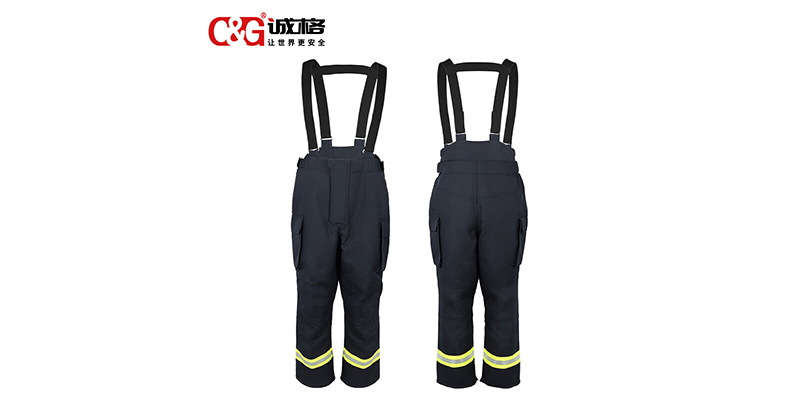 消防員滅火防護(hù)服 vs 戰(zhàn)斗服：功能對(duì)比與適用場景解析